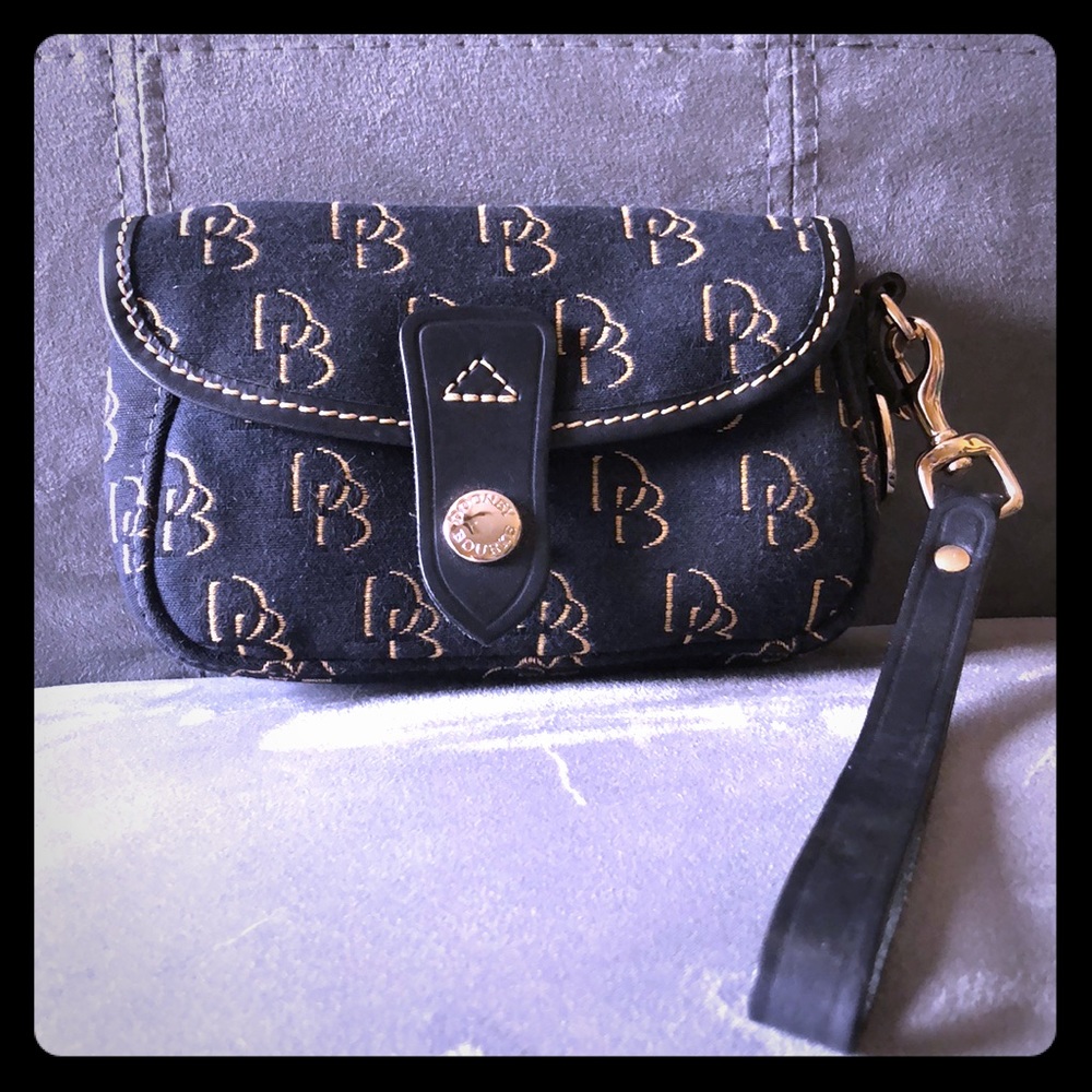 Dooney and Bourke wristlet